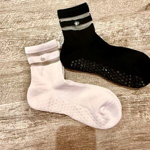 ALO Yoga Black and White Non-Slip Socks NEW